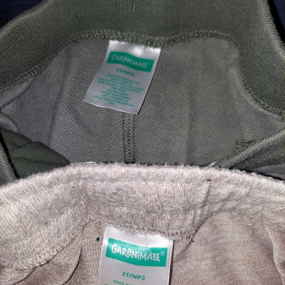 Lot of 4 Two pairs of Cat & Jack Jogger Pants & 2 pairs of Garanimals Sweatpants - Picture 4 of 6